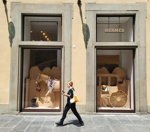 Denim Demystified: Your Ultimate Guide to Selecting Flawless Jeans for Every Body Shape