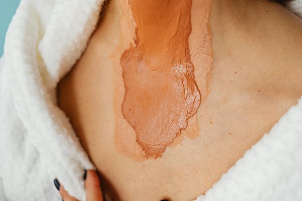 Your Essential Handbook: Expert Tips for Selecting the Perfect Heels to Tackle Cobblestone Streets in UK Cities